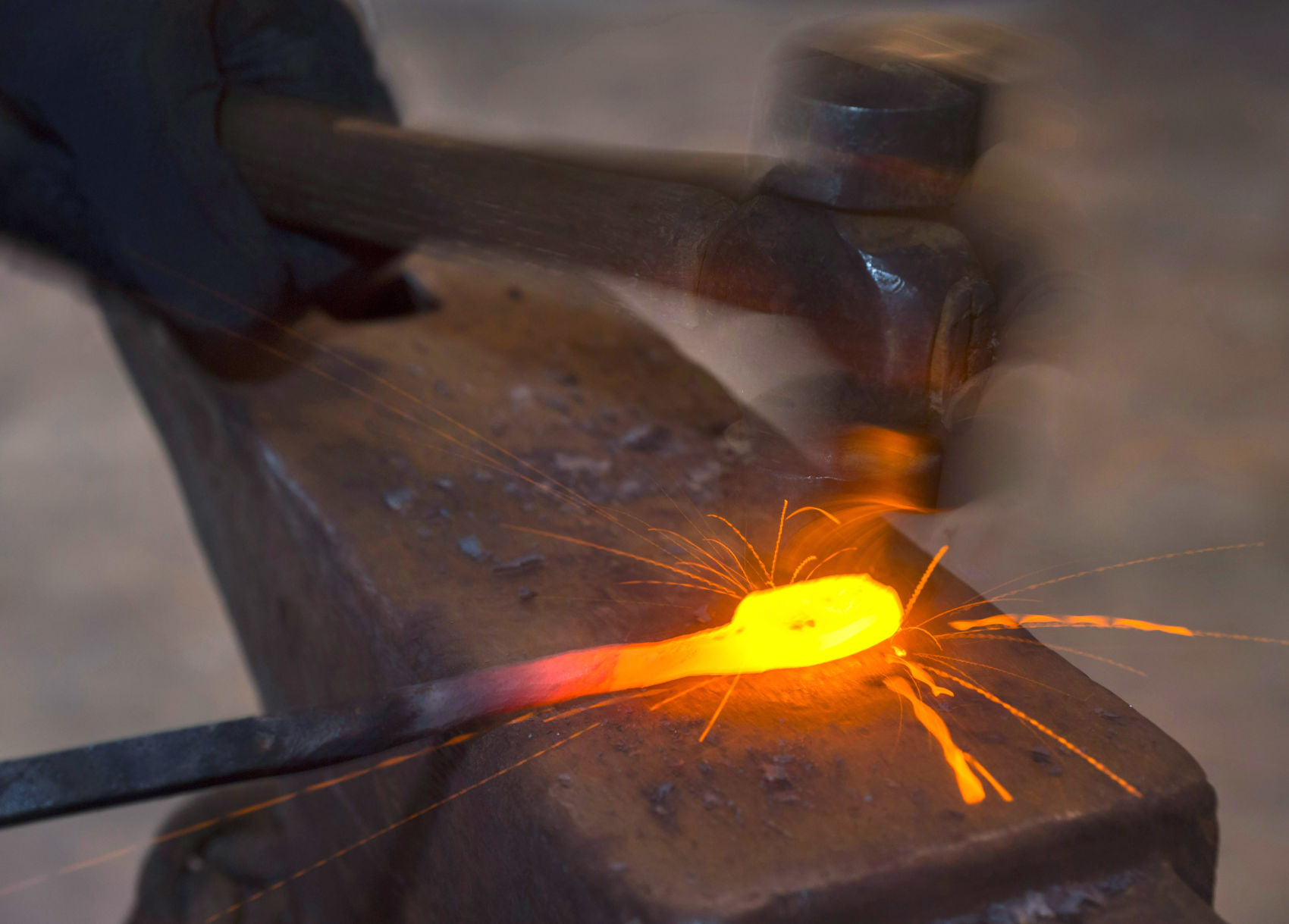 blacksmithepl.adv TS 716.jpg